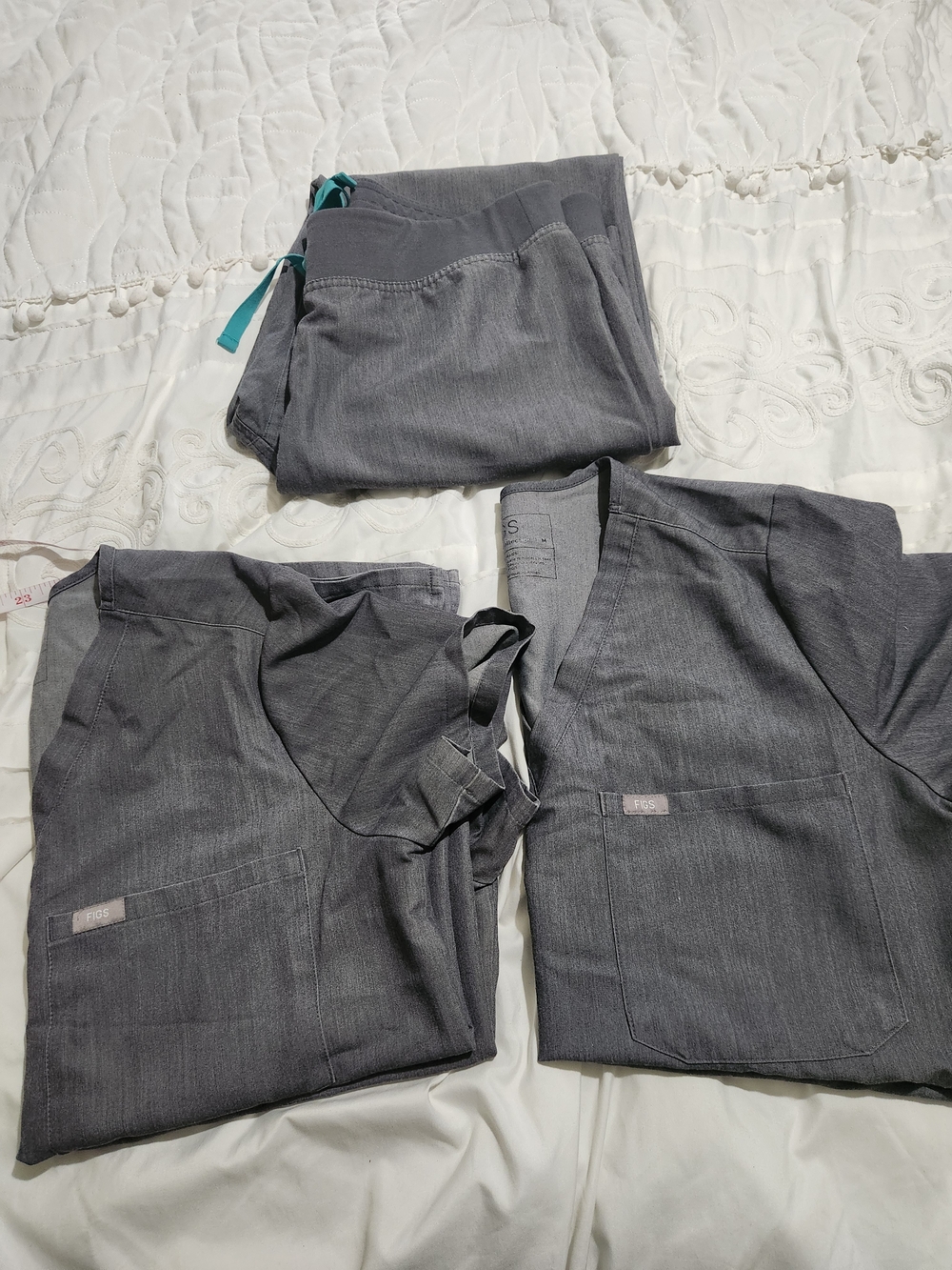 Figs Women's Gray Scrub Pants & Tops Set - Professional Knit